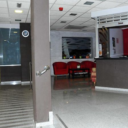 Llagotel La Llagosta Bagian luar foto